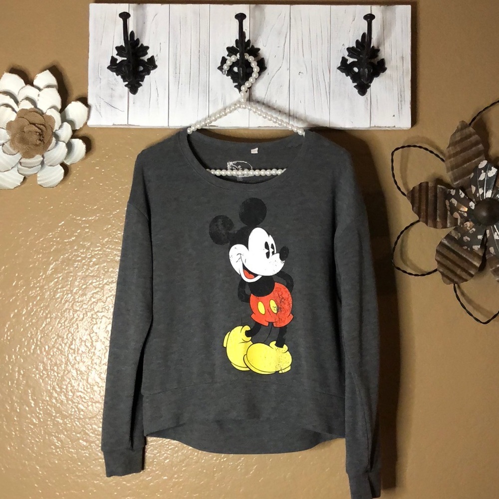 4/25 XS Disney Mickey Mouse Sweater